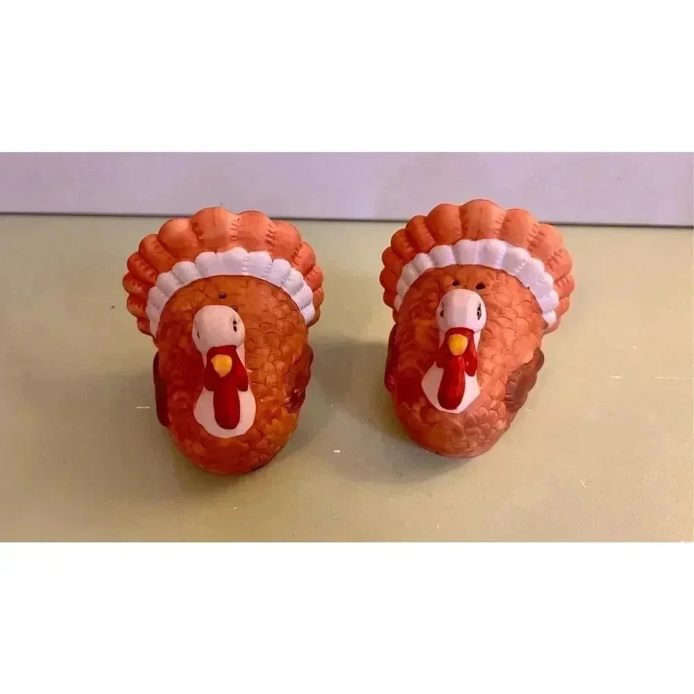 House of Lloyd Thanksgiving turkey ceramic salt and pepper shakers signed‎ 1989